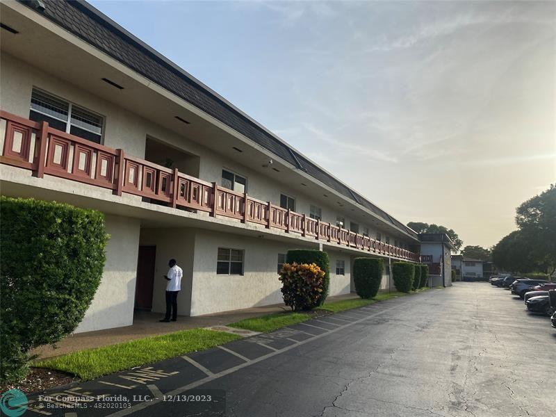 5900 Northwest 17th Place, Unit 103, Sunrise, FL 33313 for Sale