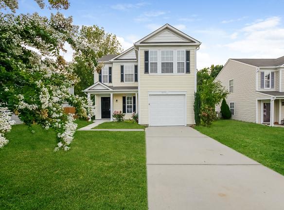 4470 Kellybrook Dr - Concord, NC 28025 - Home For Rent