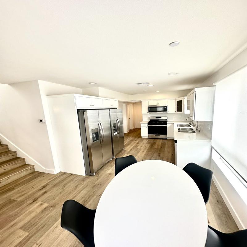 Furnished Exposition Park, South Los Angeles room for rent in 5 Bedrooms, Apartment for 1050 per month. Room ID 4739504