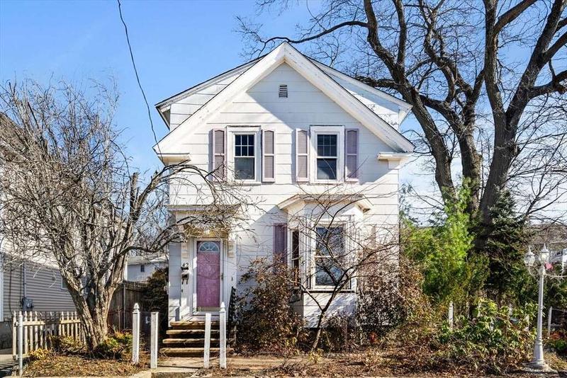 42 Billerica St, Lowell, MA 01852  623842455 for Sale