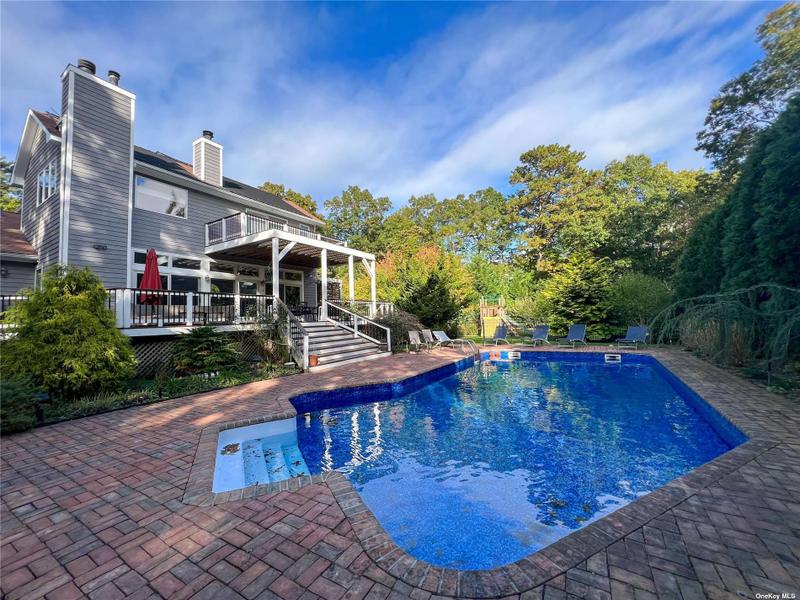 4 Douglas Court, Hampton Bays, NY 11946 for Rent
