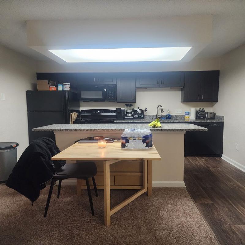 Rental listing in Buckhead, Fulton County. Contact the landlord or property manager direct about rental.