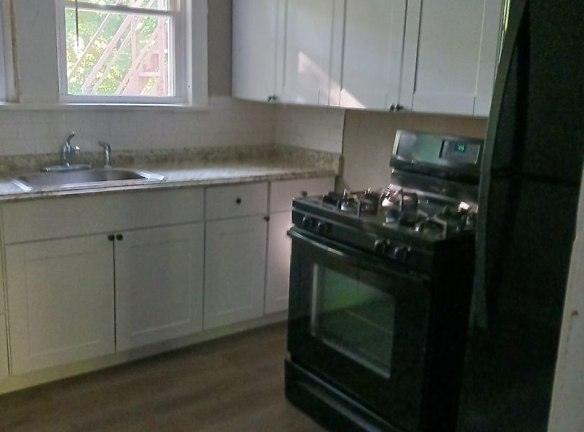 45 Wellman Rd - Manchester, CT 06040 - Home For Rent
