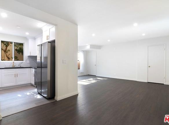 344 Rexford Dr #2 - Beverly Hills, CA 90212 - Home For Rent
