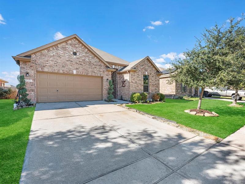 15211 Monarch Creek Ln, Cypress, TX 77429 for Sale