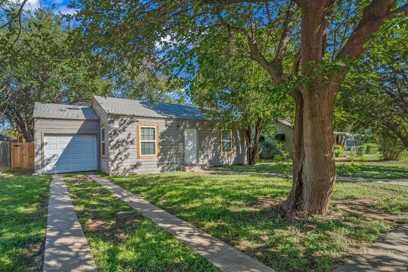 2210 24th Street, Lubbock, TX 79411 for Sale