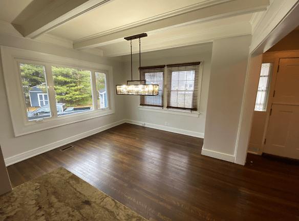 556 E Fall Creek Pkwy N Dr - Indianapolis, IN 46205 - Home For Rent