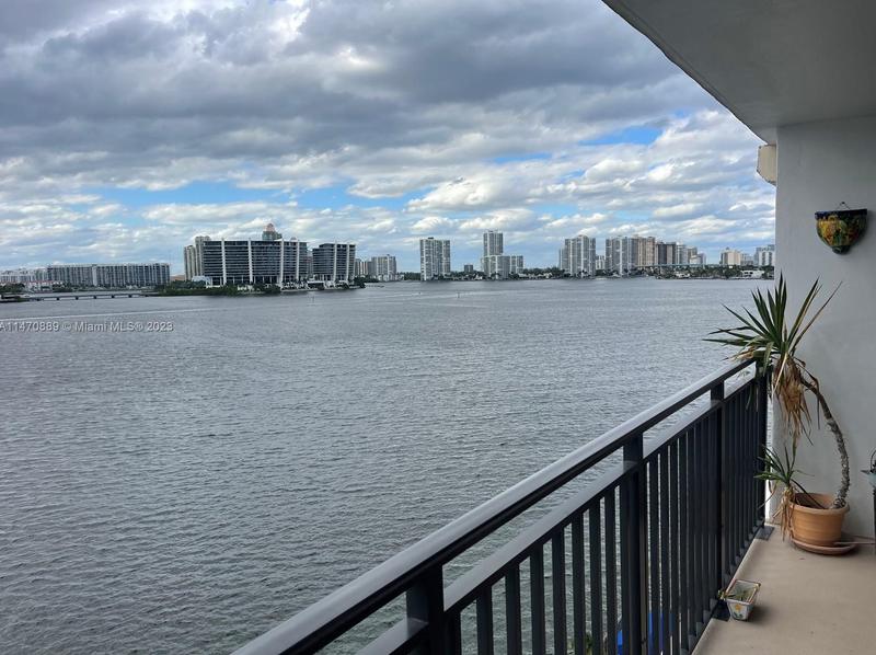 17720 N Bay Rd #703, Sunny Isles Beach, FL 33160 - MLS A11470889 for Sale