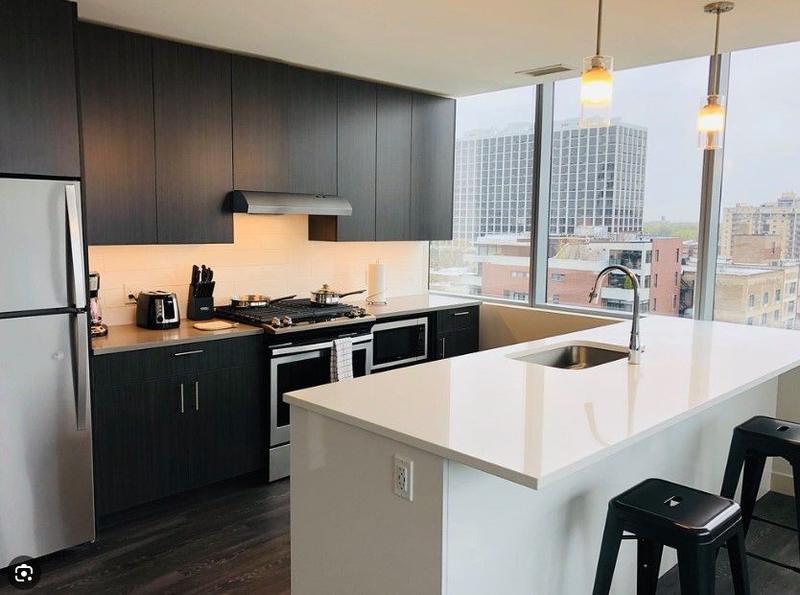 Rental listing in Uptown, North Side. Contact the landlord or property manager direct about rental.