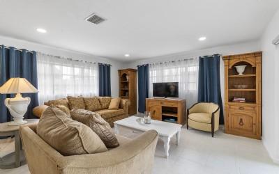 Rental listing in Pompano Beach, Ft Lauderdale Area. Contact the landlord or property manager direct about rental.