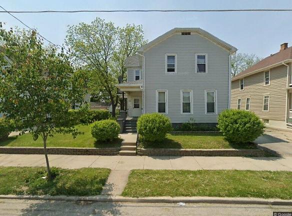 1912 Geneva St - Racine, WI 53402 - Home For Rent