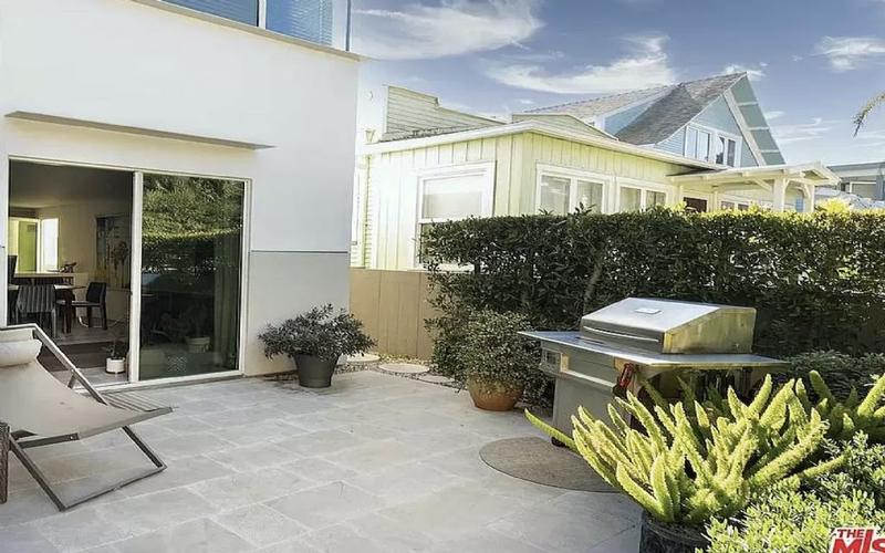 Rental listing in Venice, West Los Angeles. Contact the landlord or property manager direct about rental.