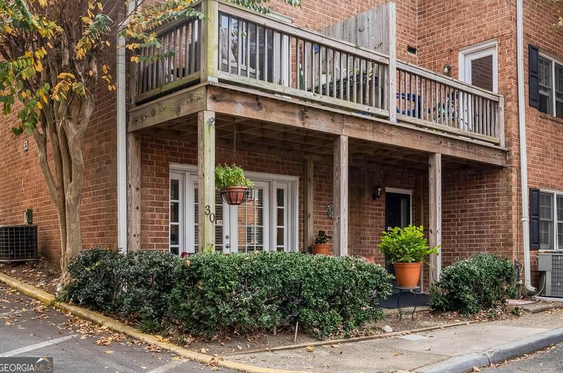 6520 Roswell Rd #UNIT 30, Sandy Springs, GA 30328 - MLS 10223788 for Sale