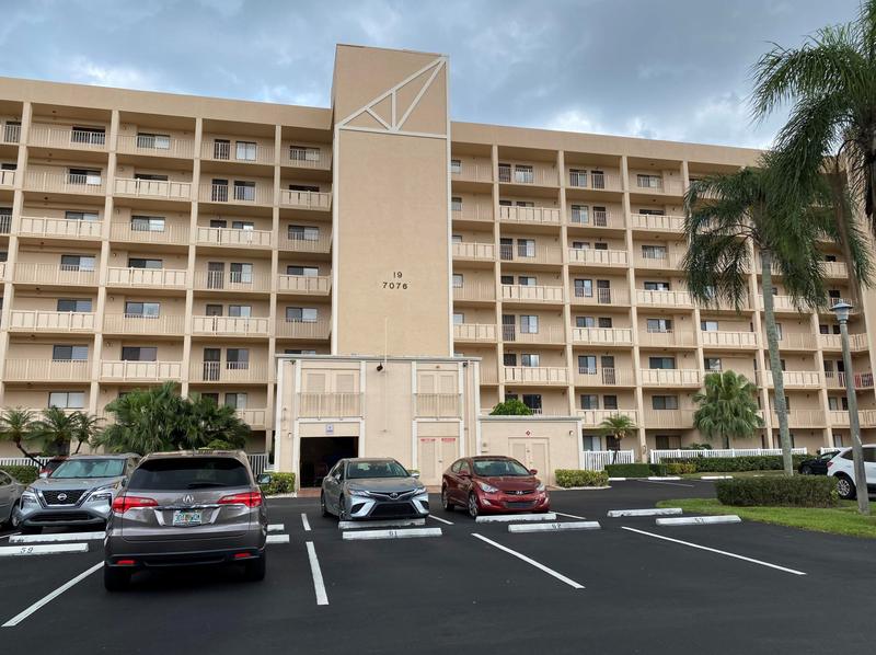 7076 Huntington Ln #805, Delray Beach, FL 33446 - MLS RX-10951840 for Rent