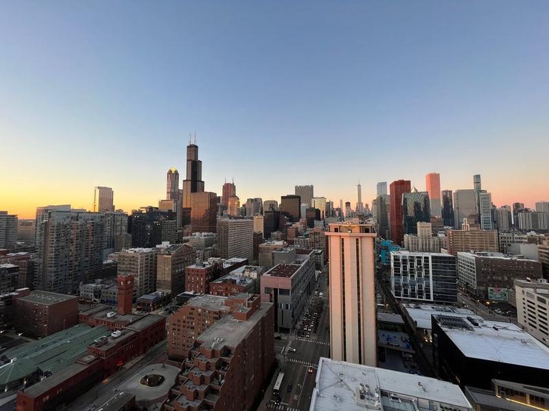 Rental listing in West Loop, Downtown. Contact the landlord or property manager direct about rental.