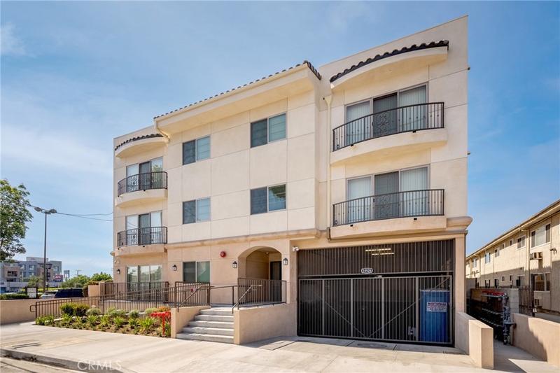 14526 Hartland Street, Unit 301, Van Nuys, CA 91405 for Rent
