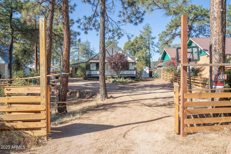 904 N COLCORD RD, Payson, AZ 85541 Single Family Residence For Sale  MLS# 6656458 for Rent