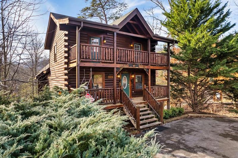 715 COUNTRY OAKS DR, Pigeon Forge, TN 37863 Single Family Residence For Sale  MLS# 268176 for Rent