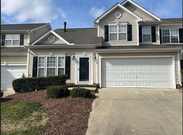 344 Luke Meadow Ln - Cary, NC 27519 - Home For Rent