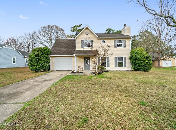 107 Bridgewater Ct - Jacksonville, NC 28546 - Home For Rent