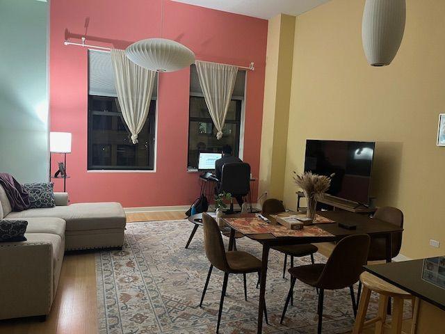 Rental listing in Loop, Downtown. Contact the landlord or property manager direct about rental.