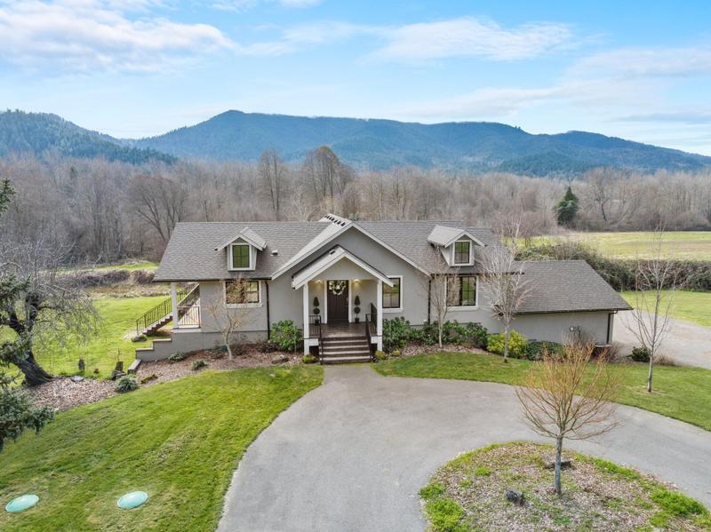 10999 N Applegate Road, Grants Pass OR 97527 for Sale