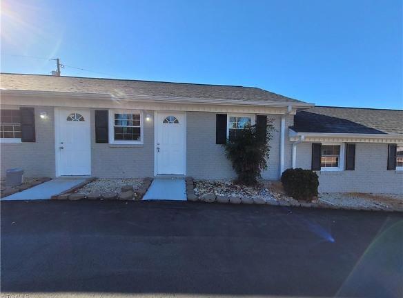 800 Dodson Mill Rd #3 - Pilot Mountain, NC 27041 - Home For Rent