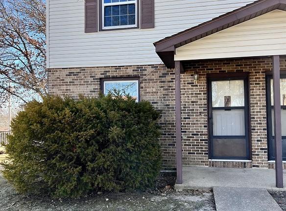 207 Country Villa Ln - Saint Robert, MO 65584 - Home For Rent
