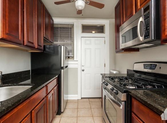 540 W Surf St unit 546-S3 - Chicago, IL 60657 - Home For Rent