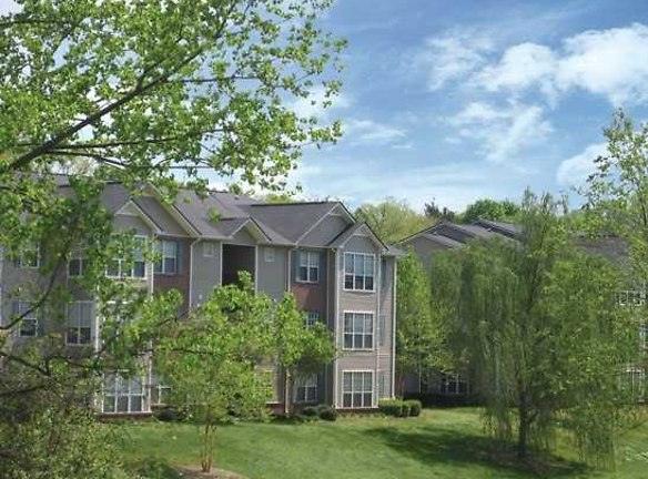 Nashwood Park - 1040 N Dupont Ave - Madison, TN Apartments for Rent