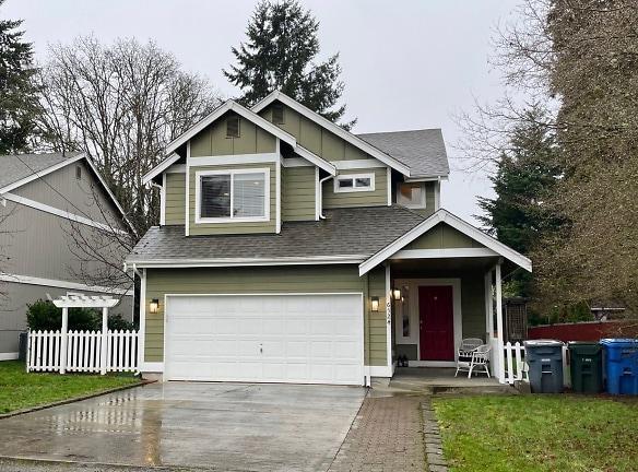 6524 Lakewood Blvd SW - Lakewood, WA 98499 - Home For Rent