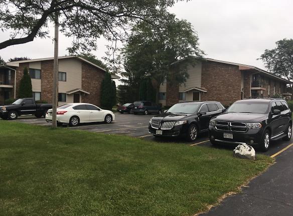 Franklin Park Apartments - 3641 W College Ave - Milwaukee, WI Apartments for Rent