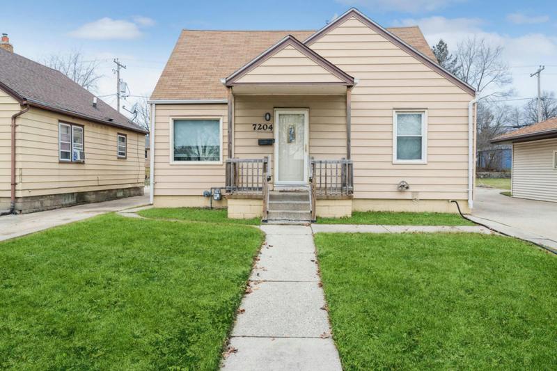 7204 W GRANTOSA DR, Milwaukee, WI 53218 Single Family Residence For Sale  MLS# 1861363
