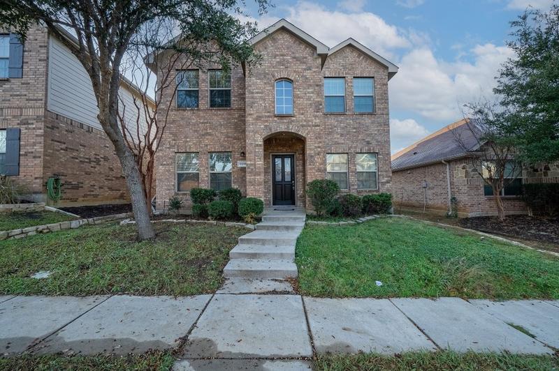 9016 Spurs Trail, Cross Roads, TX 76227 - MLS 20514103 for Sale