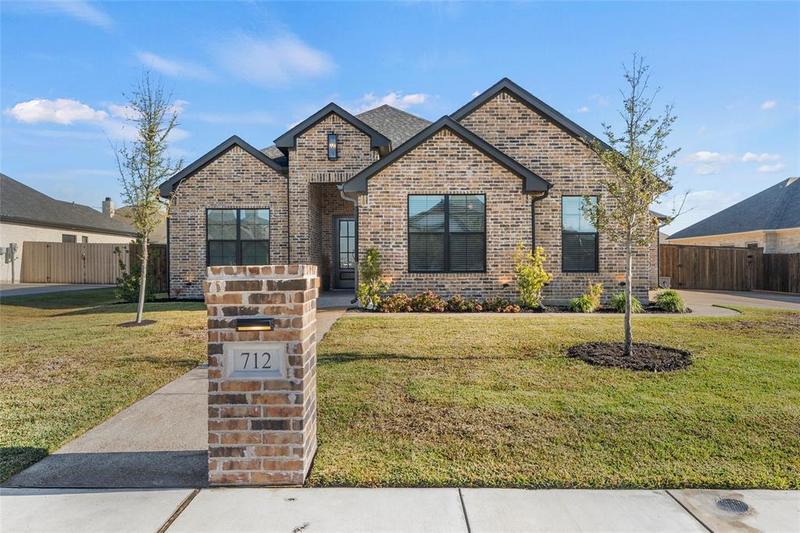 712 Spokane St, Hewitt, TX 76643 for Sale