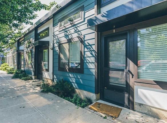 Sherm Apartments - 1101 SE Sherman St - Portland, OR Apartments for Rent