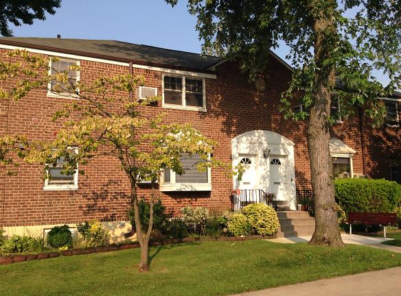 Deepdale Gardens Apartments - 6033 Marathon Pkwy - Little Neck, NY Apartments for Rent