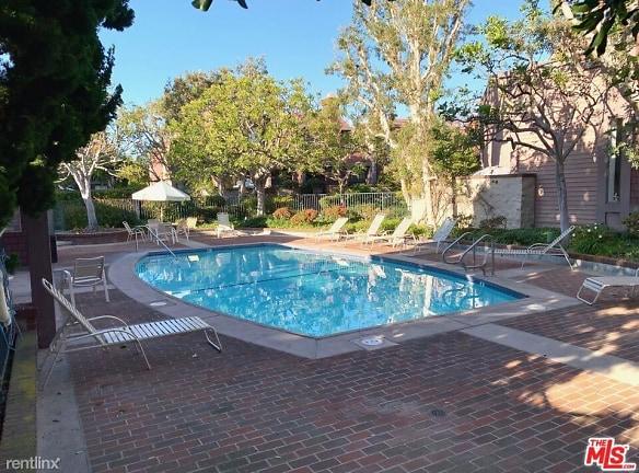 4425 Alla Rd unit 8 - Marina Del Rey, CA 90292 - Home For Rent
