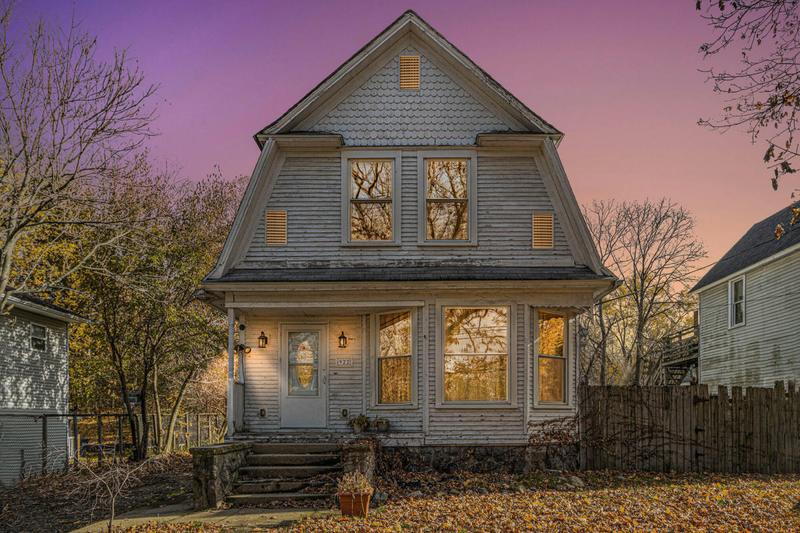 922 CHARLOTTE AVE, Kalamazoo, MI 49048 Single Family Residence For Sale  MLS# 23142678