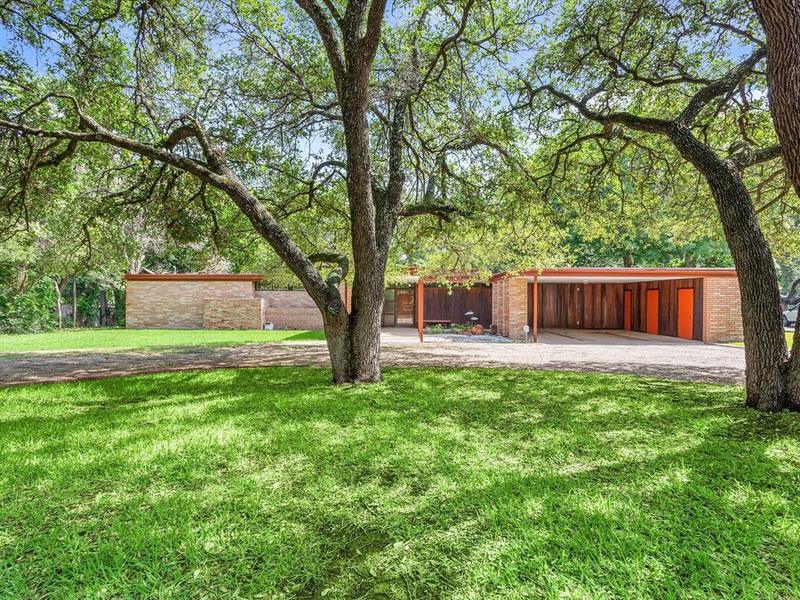 2517 Lake Oaks Rd, Waco, TX 76710  MLS# 83149909 for Sale