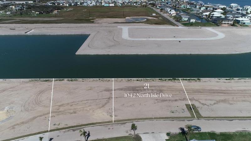 1042 North Isle Drive, ROCKPORT, TX 78382 for Sale