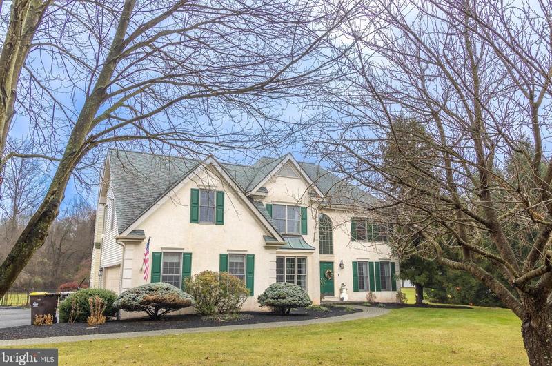 814 Hidden Forest Dr, Collegeville, PA 19426 - MLS PAMC2090008 for Sale