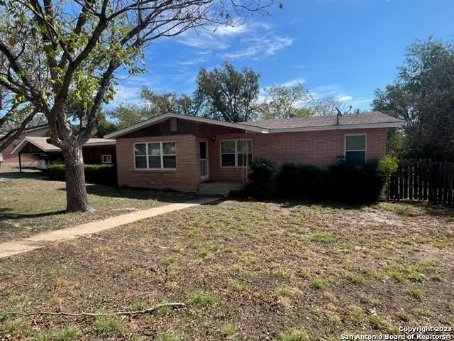 521 MOCKINGBIRD LN, Kerrville, TX 78028-2922 for Sale