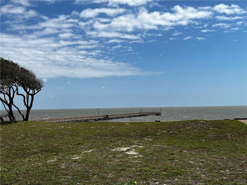 18 Royal Oaks Circ, Fulton, TX 78358 for Sale