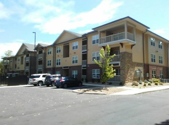 The Retreat At Meadowview Apartments - 2300 Enterprise Pl - Kingsport, TN Apartments for Rent