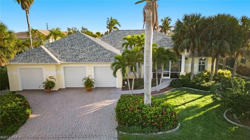 Cape Coral, Lee County, FL Lakefront Property, Waterfront Property, House for sale Property ID: 418389706