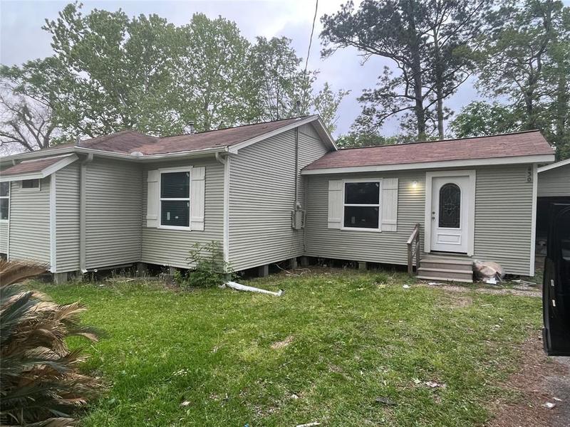 430 W Hartel St, Sour Lake, TX 77659 for Sale