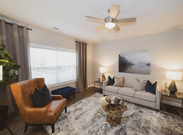 Reserve At Stone Hollow Apartments - 8800 Hollow Creek Cir - Charlotte, NC Apartments for Rent