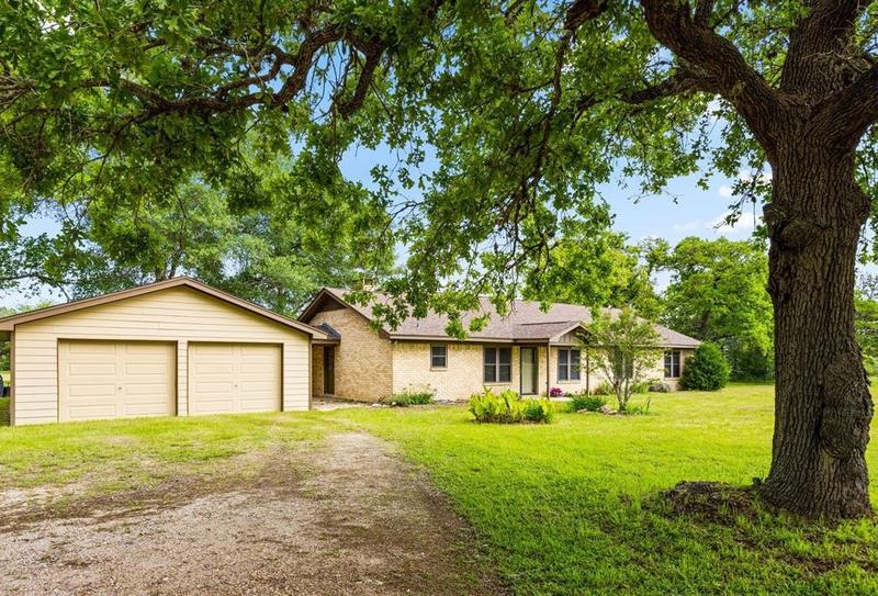 1396 Shaws Bend Rd, Columbus, TX 78934 - MLS 78584979 for Sale