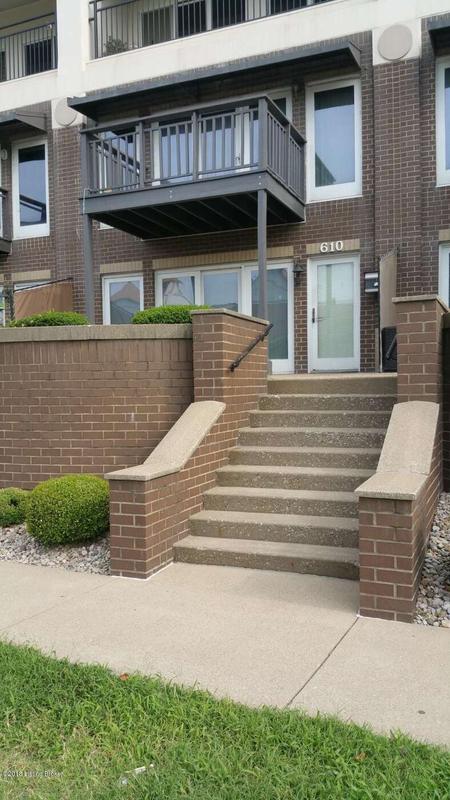610 W RIVERSIDE Dr, Jeffersonville, IN 47130  617971556 for Rent
